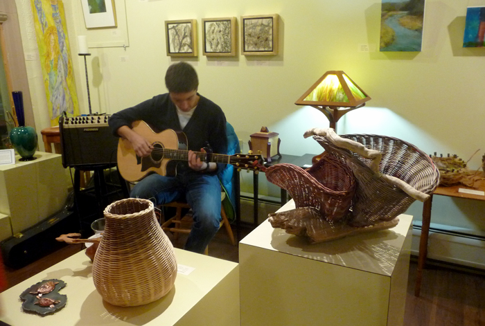 Arts-Walk,-Creative-Space-Gallery